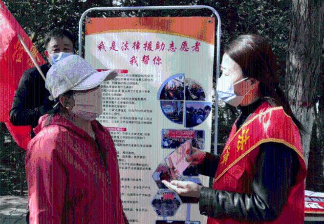 小球进黑洞