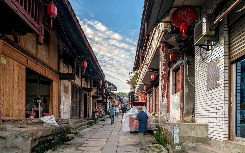 请专业人士帮忙鉴定下这个户型图是否有飘窗？
